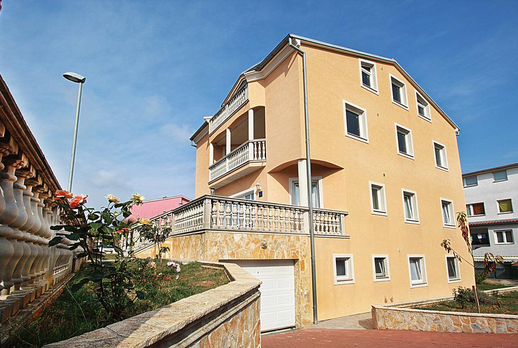 Apartment Vukadin Pula Zewnętrze zdjęcie